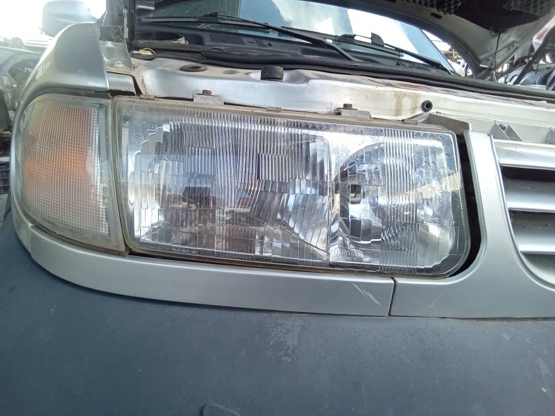 Recambio de faro derecho para tata safari 42fd referencia OEM IAM   