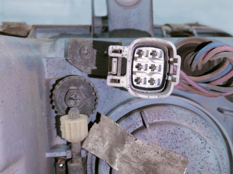 Recambio de faro derecho para tata safari 42fd referencia OEM IAM   