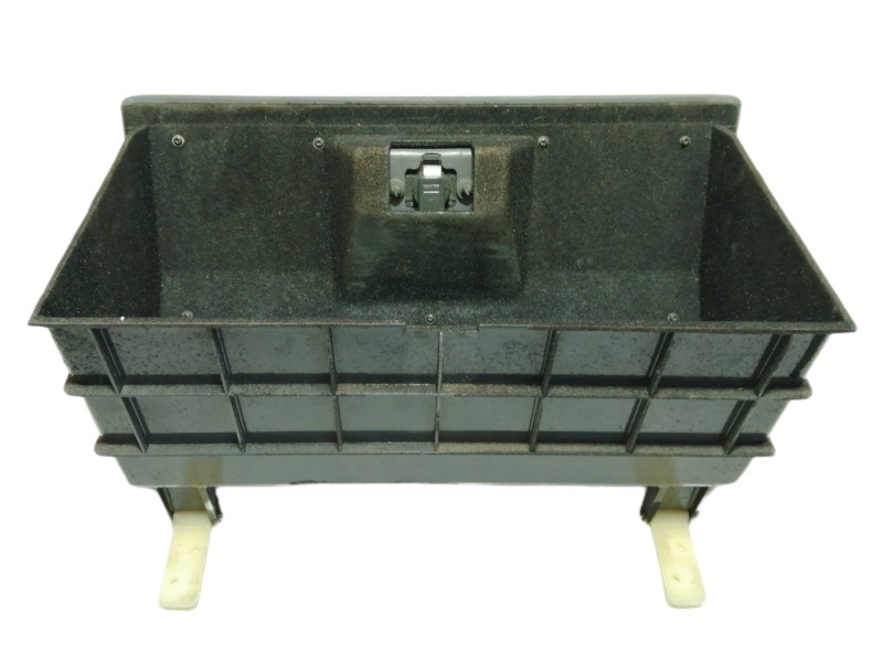 Recambio de guantera para tata safari 42fd referencia OEM IAM 269968906329  