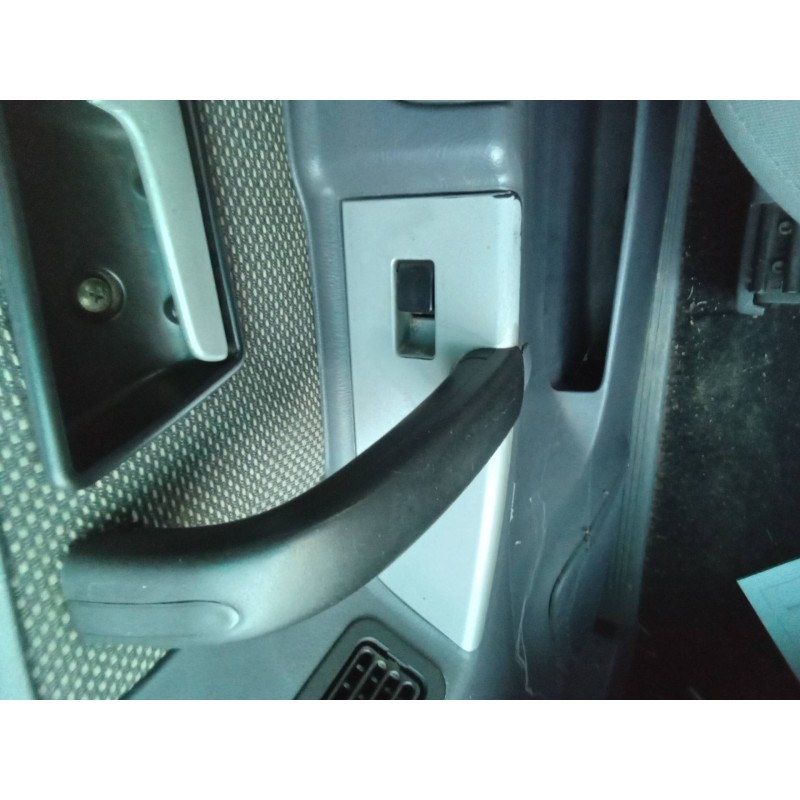 Recambio de mando elevalunas delantero derecho para tata safari 42fd referencia OEM IAM   