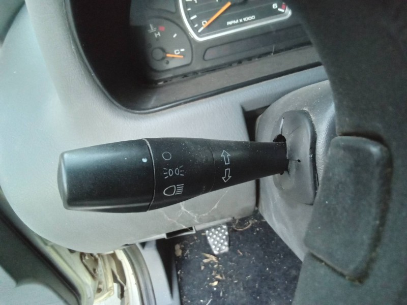 Recambio de mando luces para tata safari 42fd referencia OEM IAM   