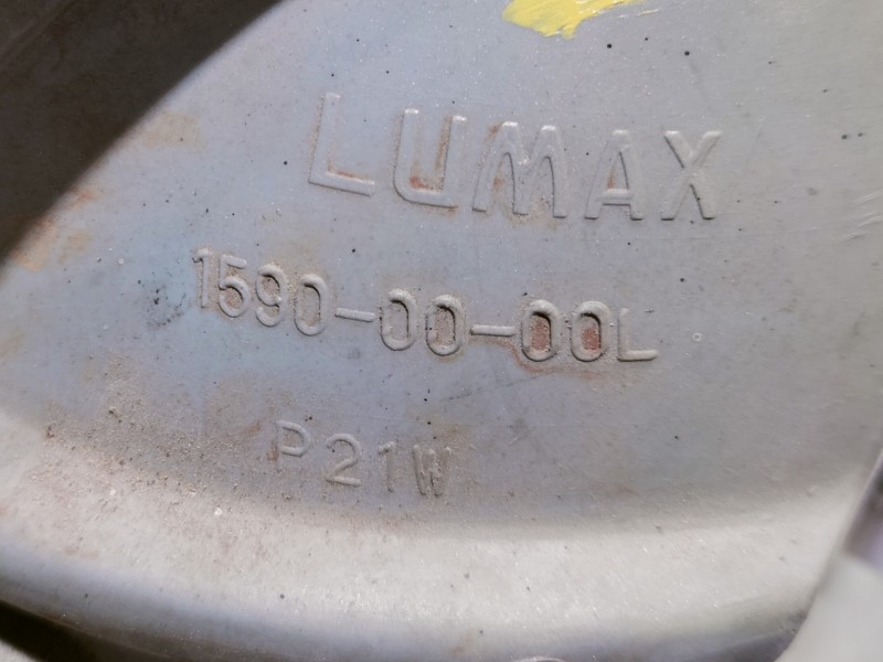 Recambio de piloto delantero izquierdo para tata safari 42fd referencia OEM IAM 15900000L  