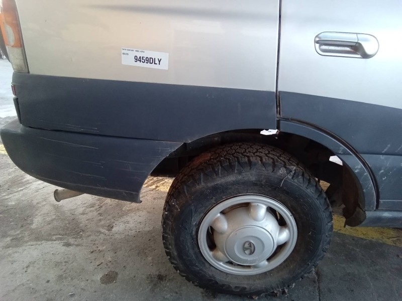Recambio de aletin trasero derecho para tata safari 42fd referencia OEM IAM 269981506343  
