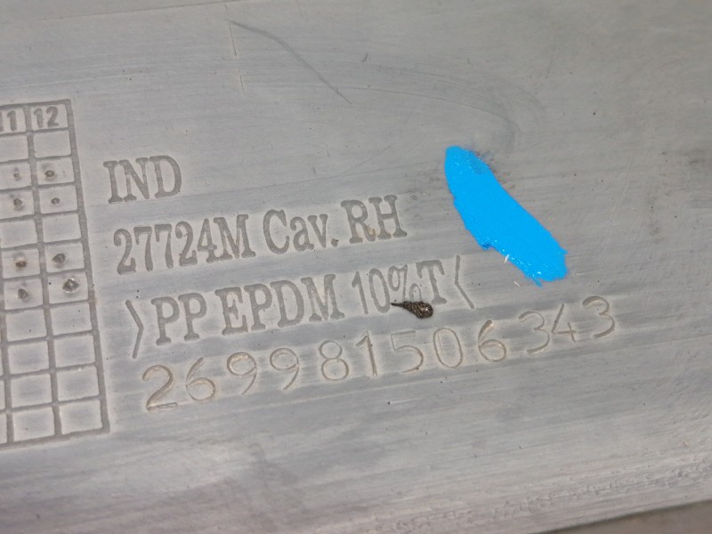 Recambio de aletin trasero derecho para tata safari 42fd referencia OEM IAM 269981506343  