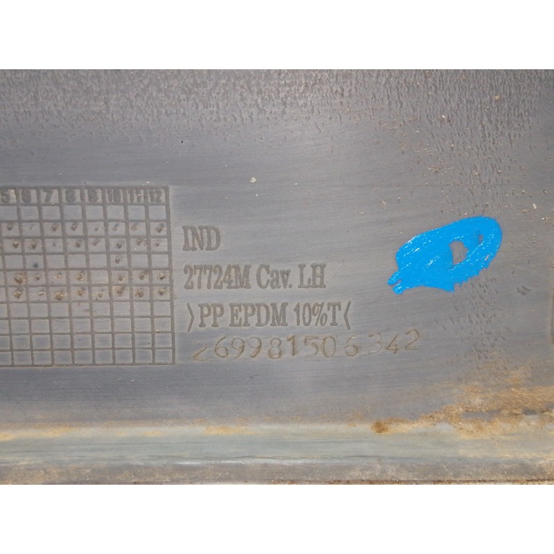 Recambio de aletin trasero izquierdo para tata safari 42fd referencia OEM IAM 269981506342  