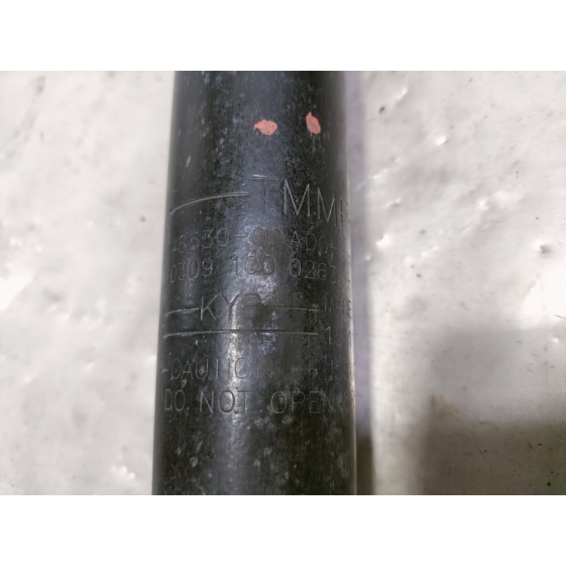 Recambio de amortiguador trasero izquierdo para toyota yaris active referencia OEM IAM 485300DA00 03091000263 151126B2 030434101