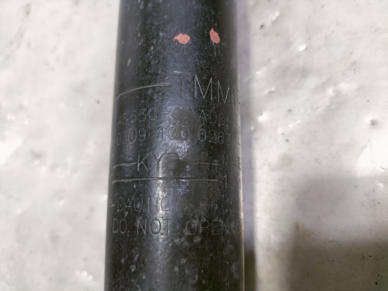 Recambio de amortiguador trasero izquierdo para toyota yaris active referencia OEM IAM 485300DA00 03091000263 151126B2 030434101
