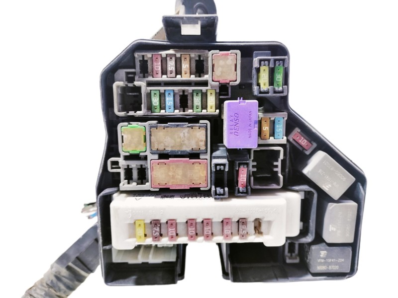 Recambio de caja reles / fusibles para toyota yaris active referencia OEM IAM 821150DF70B  