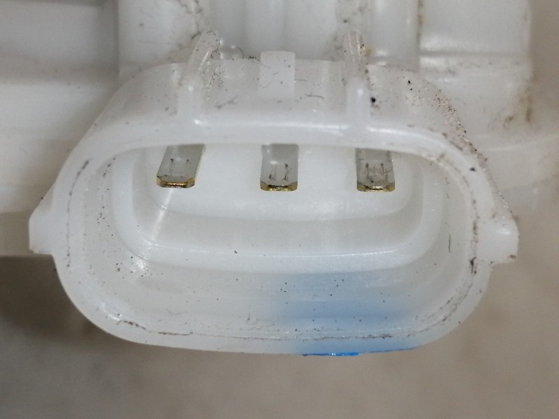 Recambio de cerradura maletero / porton para toyota yaris active referencia OEM IAM   