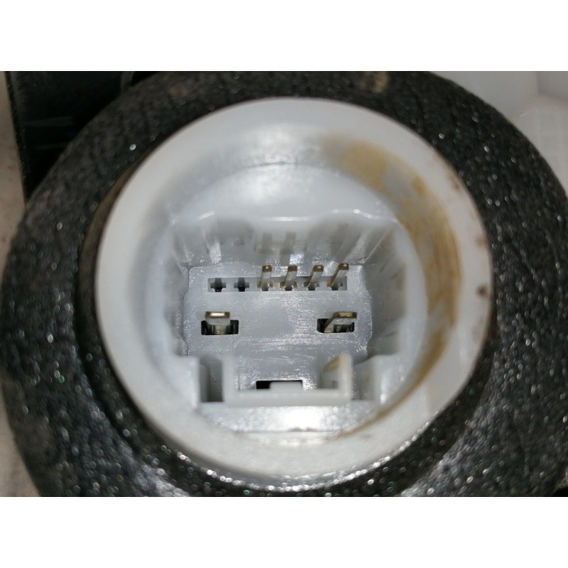 Recambio de cerradura puerta delantera derecha para toyota yaris active referencia OEM IAM U3111130F3  