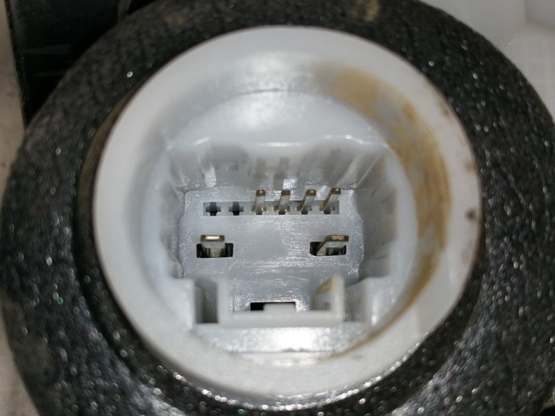 Recambio de cerradura puerta delantera derecha para toyota yaris active referencia OEM IAM U3111130F3  