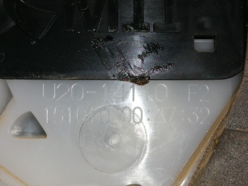 Recambio de cerradura puerta trasera derecha para toyota yaris active referencia OEM IAM U2014110F2 151010 