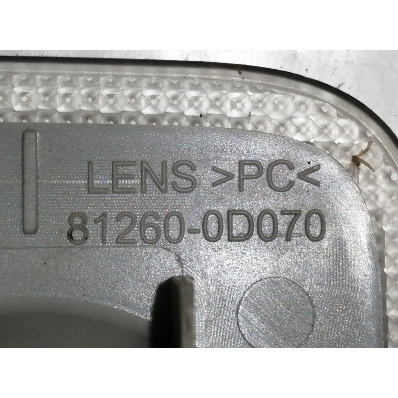 Recambio de luz interior para toyota yaris active referencia OEM IAM 812600D070  