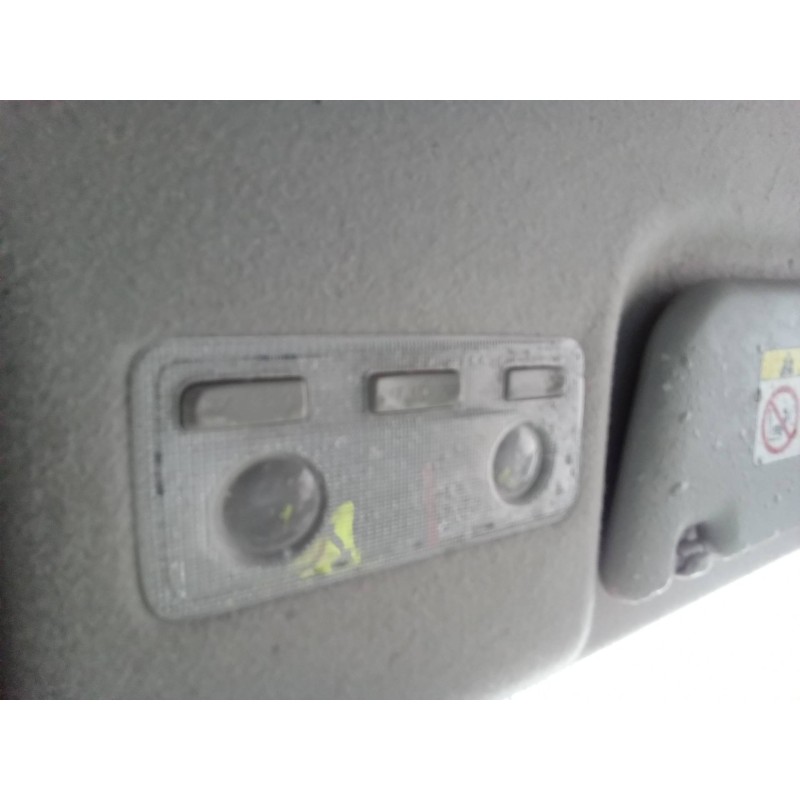 Recambio de luz interior para toyota yaris active referencia OEM IAM 812600D070  