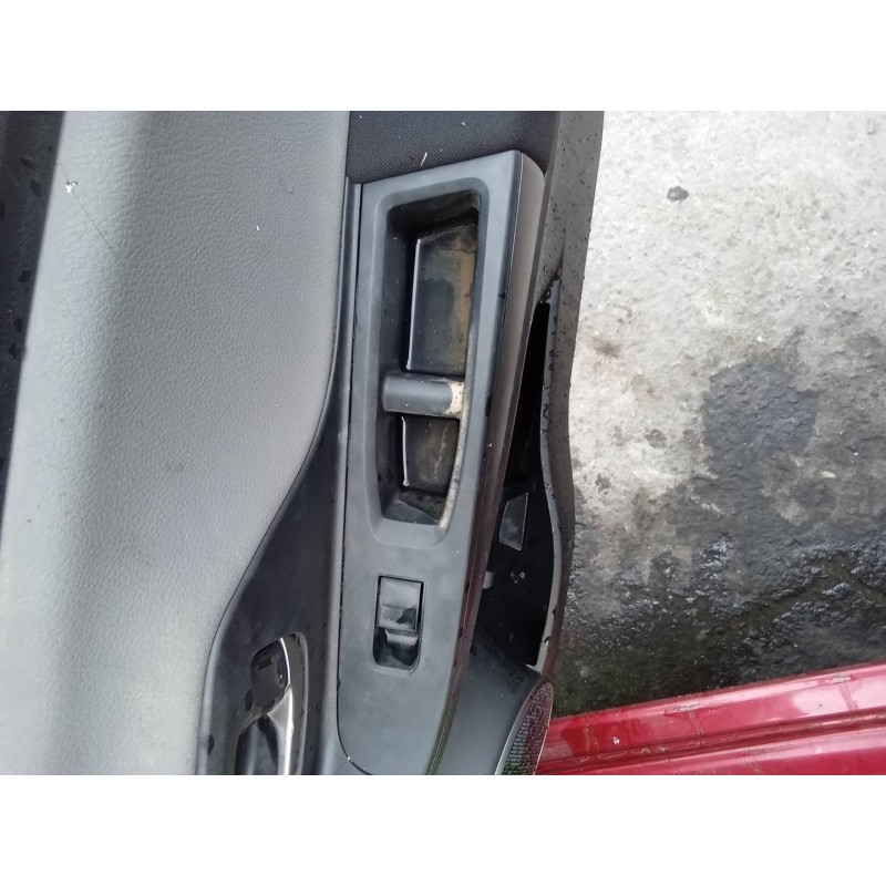 Recambio de mando elevalunas delantero derecho para toyota yaris active referencia OEM IAM 1928299  