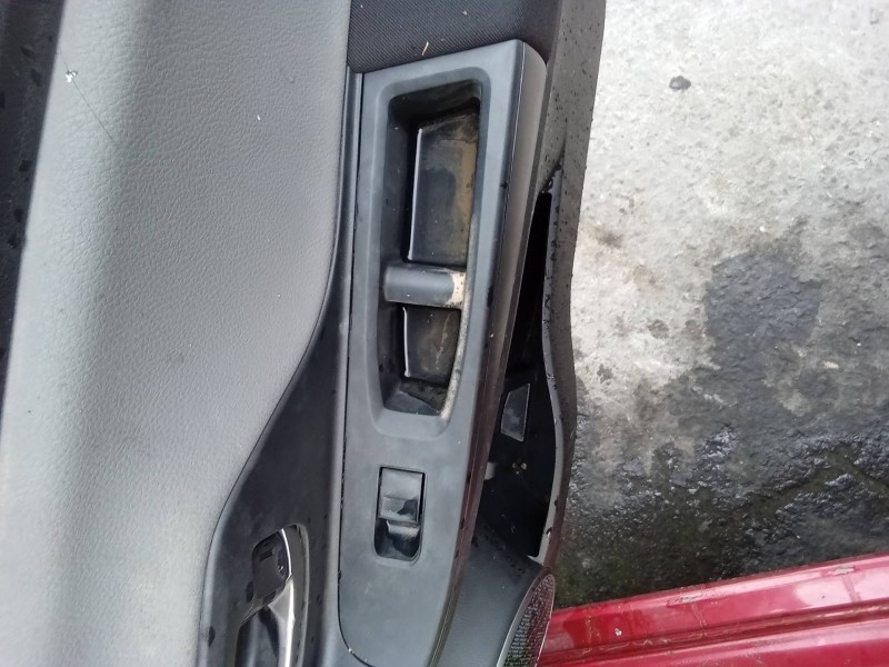 Recambio de mando elevalunas delantero derecho para toyota yaris active referencia OEM IAM 1928299  