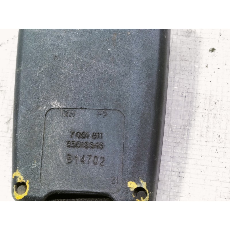 Recambio de enganche cinturon trasero central para bmw serie 3 compact (e46) 320td referencia OEM IAM 7001811 33015649 
