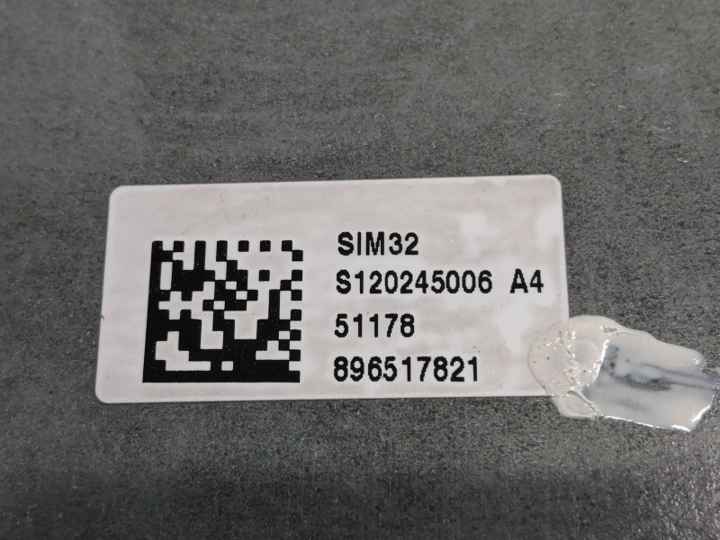 Recambio de centralita motor uce para dacia sandero ambiance referencia OEM IAM 8200672654  