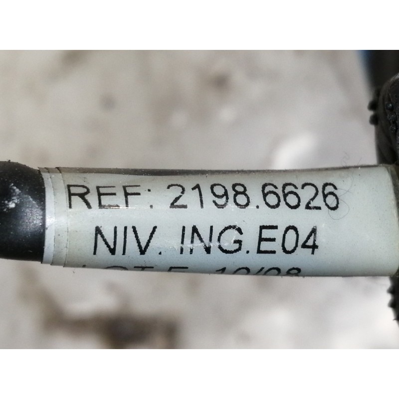 Recambio de retrovisor derecho para ford mondeo ber. (ca2) ghia referencia OEM IAM 212876122 21986626 