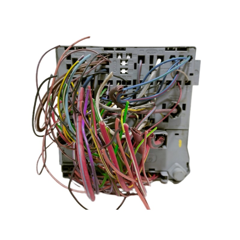 Recambio de caja reles / fusibles para fiat 500 cabrio (150) lounge referencia OEM IAM 51781452  