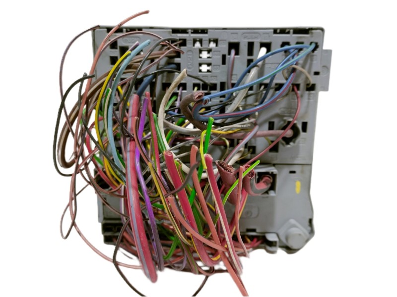 Recambio de caja reles / fusibles para fiat 500 cabrio (150) lounge referencia OEM IAM 51781452  