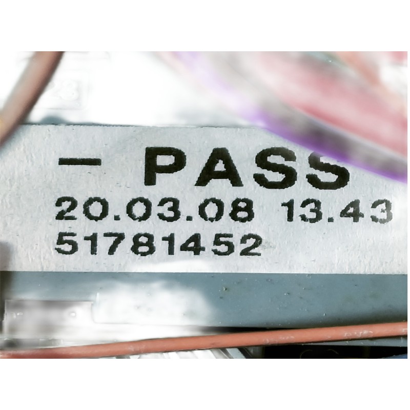 Recambio de caja reles / fusibles para fiat 500 cabrio (150) lounge referencia OEM IAM 51781452  