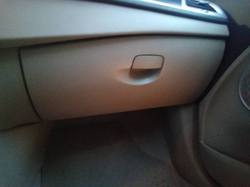 Recambio de guantera para renault megane iii berlina 5 p dynamique referencia OEM IAM 685000007R 681080010R 