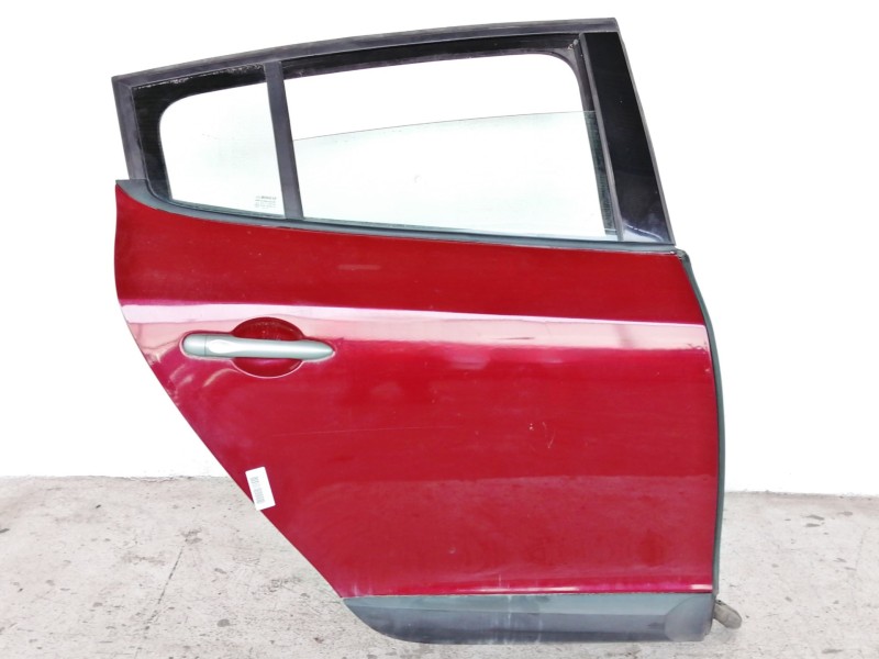 Recambio de puerta trasera derecha para renault megane iii berlina 5 p dynamique referencia OEM IAM COMPLETA  