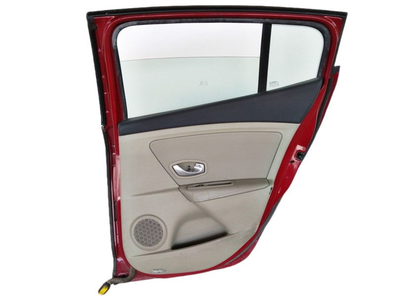 Recambio de puerta trasera derecha para renault megane iii berlina 5 p dynamique referencia OEM IAM COMPLETA  