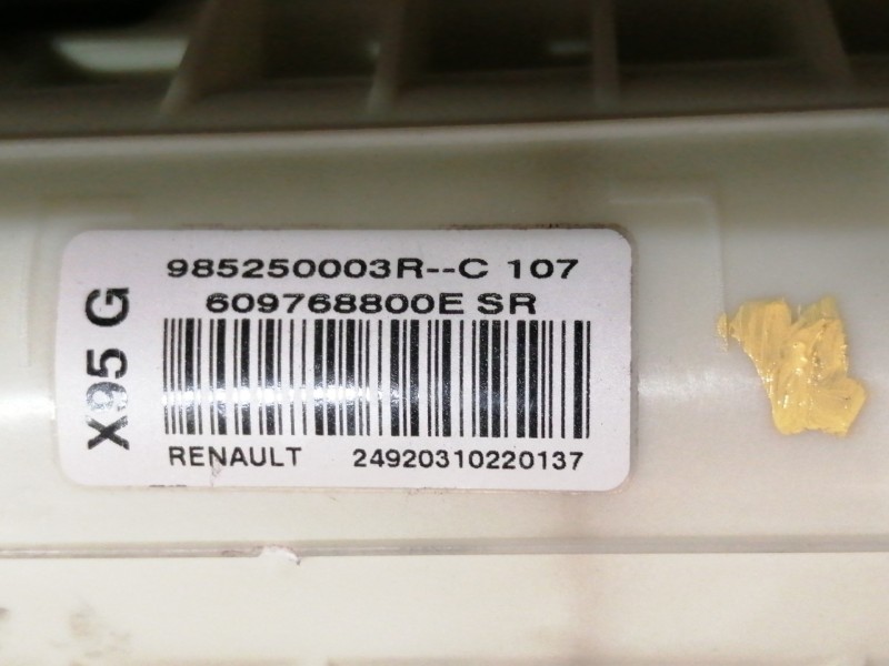 Recambio de salpicadero para renault megane iii berlina 5 p dynamique referencia OEM IAM 681000023R 285900006R 985250003R 609768