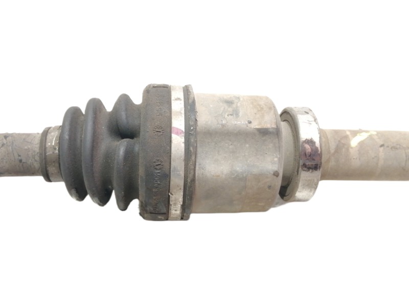 Recambio de transmision delantera derecha para renault megane iii berlina 5 p dynamique referencia OEM IAM 8200725511  