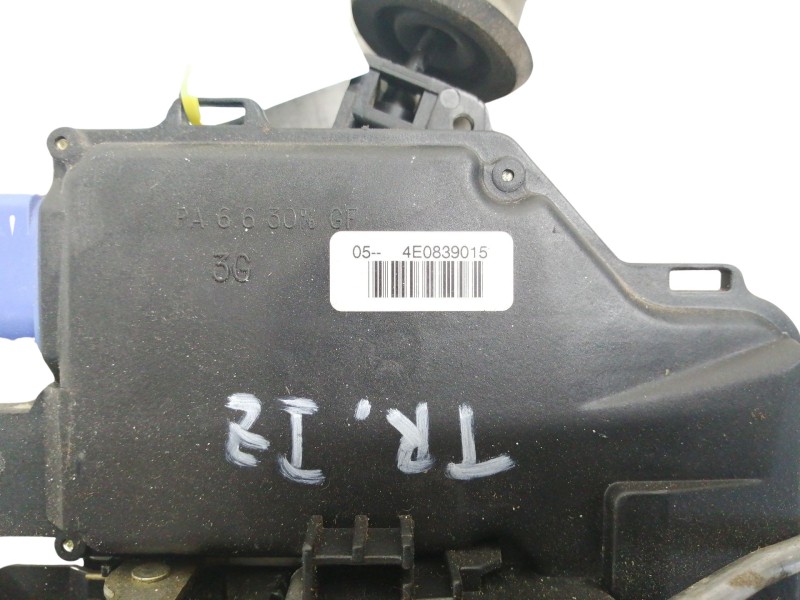 Recambio de cerradura puerta trasera izquierda para audi a8 (4e2) 4.2 quattro referencia OEM IAM 4E0839015  