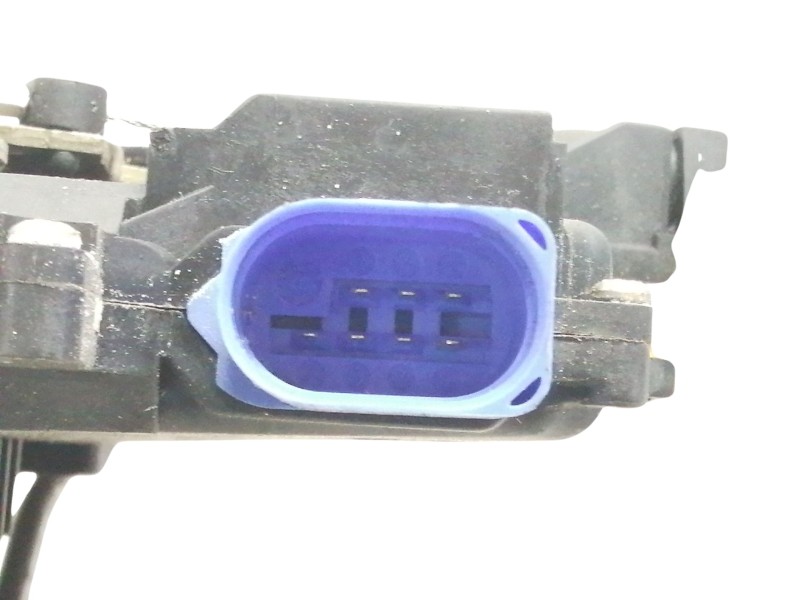 Recambio de cerradura puerta trasera izquierda para audi a8 (4e2) 4.2 quattro referencia OEM IAM 4E0839015  