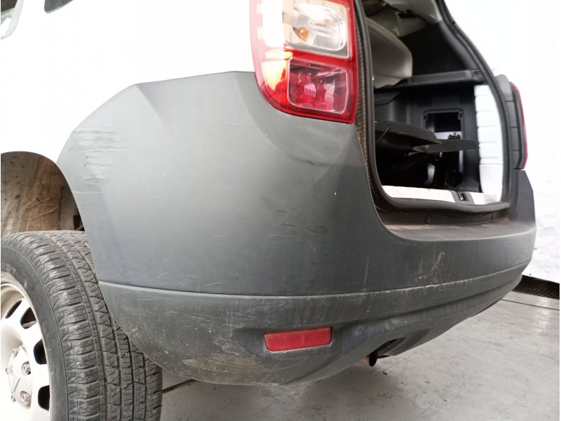 Recambio de paragolpes trasero para dacia duster ambiance 4x2 referencia OEM IAM   