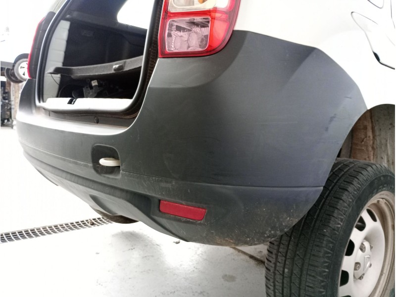 Recambio de paragolpes trasero para dacia duster ambiance 4x2 referencia OEM IAM   