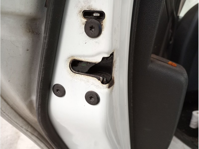 Recambio de cerradura puerta trasera izquierda para dacia duster ambiance 4x2 referencia OEM IAM   