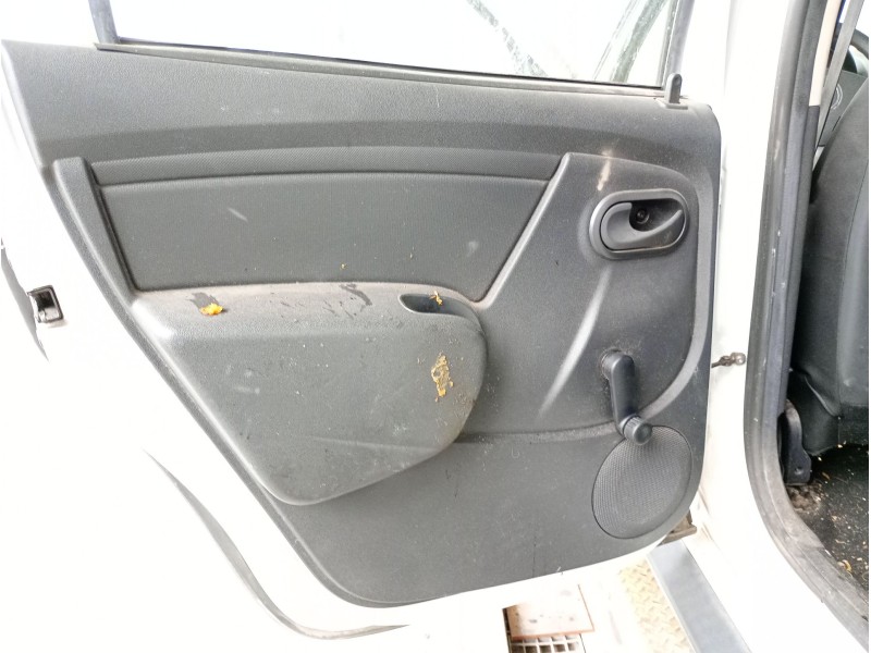 Recambio de guarnecido puerta trasera izquierda para dacia duster ambiance 4x2 referencia OEM IAM   