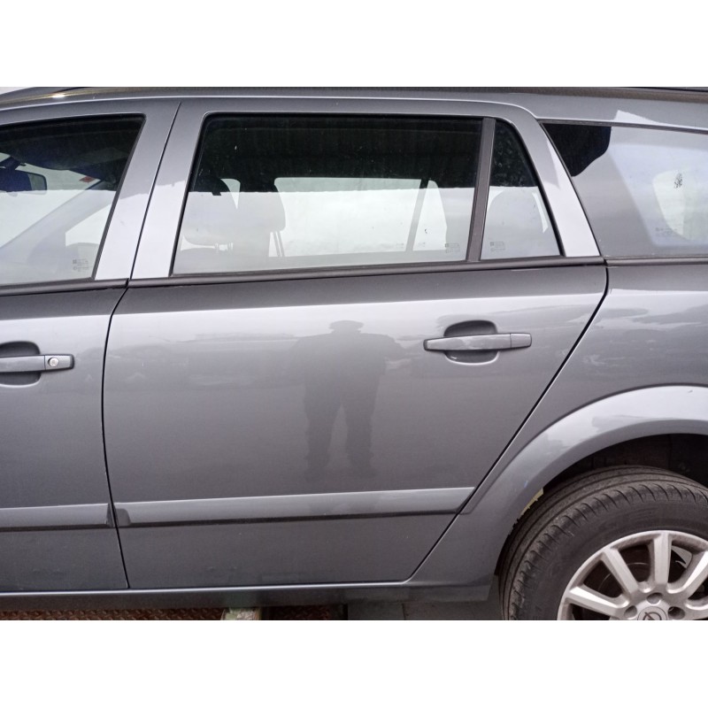 Recambio de puerta trasera izquierda para opel astra h berlina cosmo referencia OEM IAM   