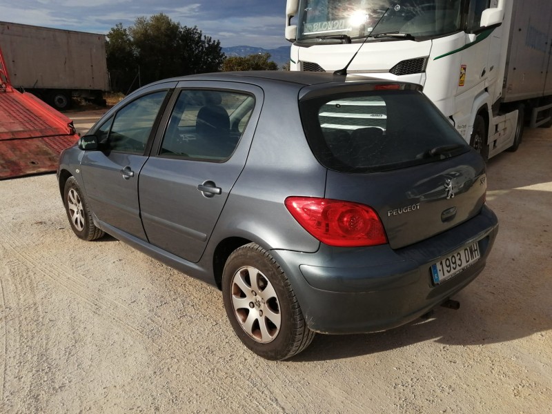 peugeot 307 berlina (s2) del año 2006