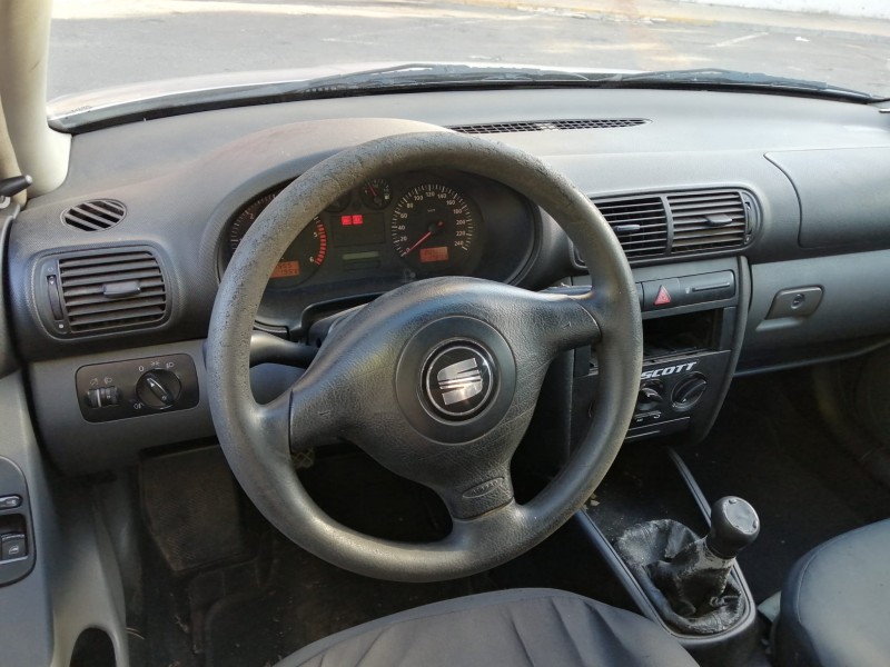 seat toledo ii (1m2) del año 2000
