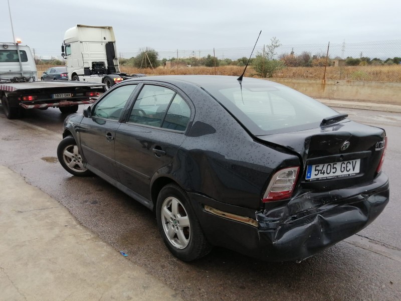 skoda octavia berlina (1u2) del año 2008