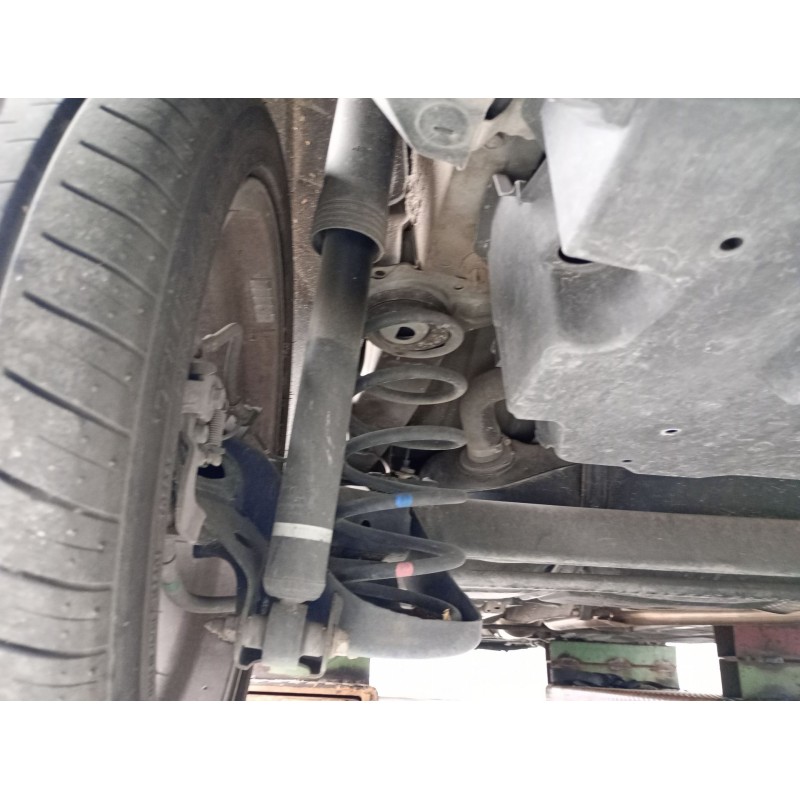 Recambio de amortiguador trasero izquierdo para toyota prius (nhw30) plug-in hybrid advance referencia OEM IAM   