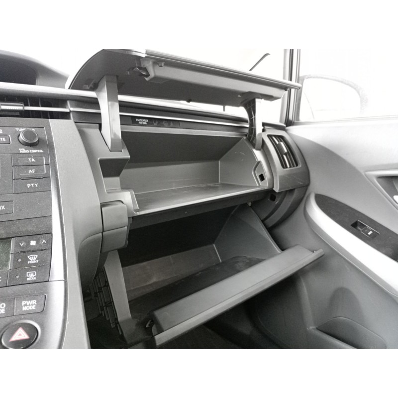 Recambio de guantera para toyota prius (nhw30) plug-in hybrid advance referencia OEM IAM   