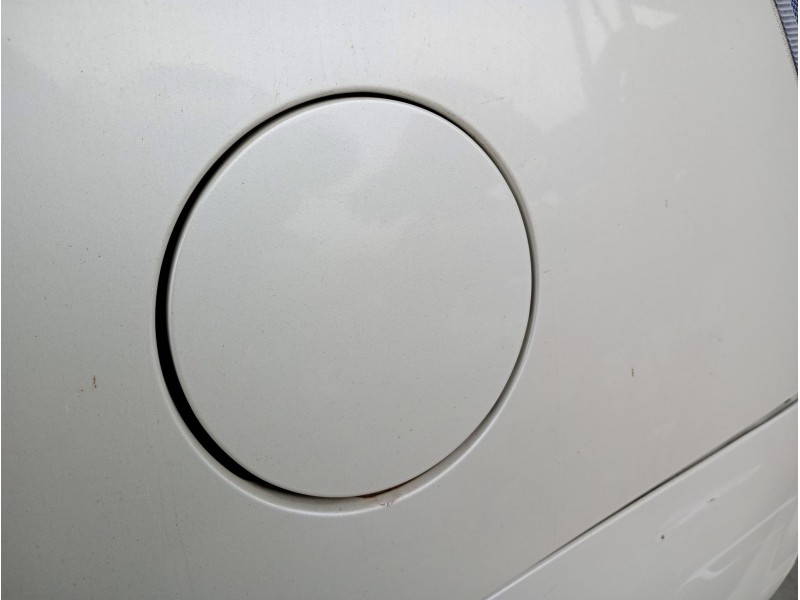 Recambio de tapa exterior combustible para toyota prius (nhw30) plug-in hybrid advance referencia OEM IAM   