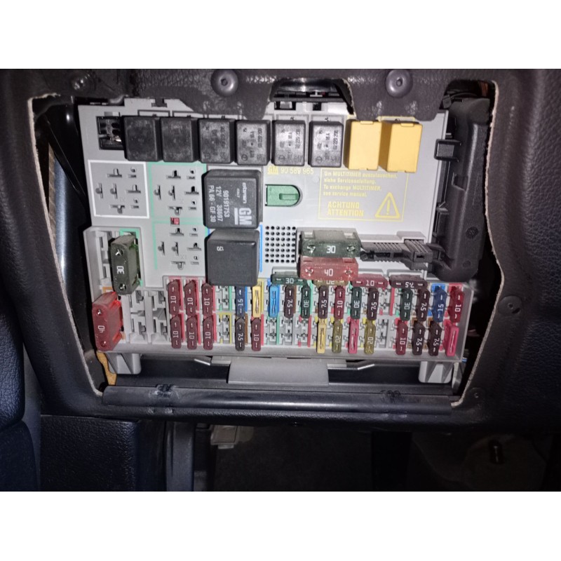 Recambio de caja reles / fusibles para opel zafira a elegance referencia OEM IAM   