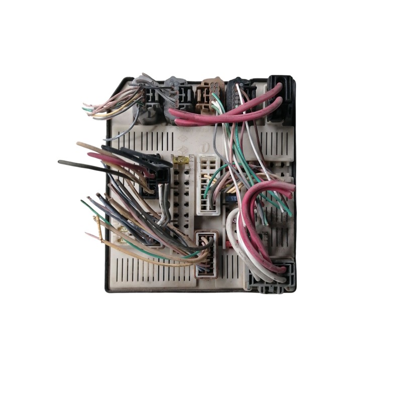 Recambio de caja reles / fusibles para renault laguna iii dynamique referencia OEM IAM   