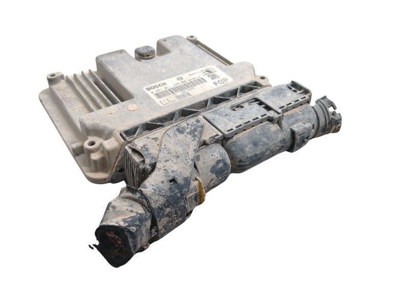 Recambio de centralita motor uce para opel vectra c berlina gts referencia OEM IAM   