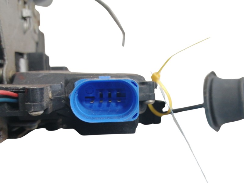 Recambio de cerradura puerta trasera derecha para audi a8 (4e2) 4.2 quattro referencia OEM IAM   