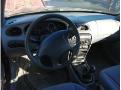 hyundai lantra berlina (rd) del año 1999 2