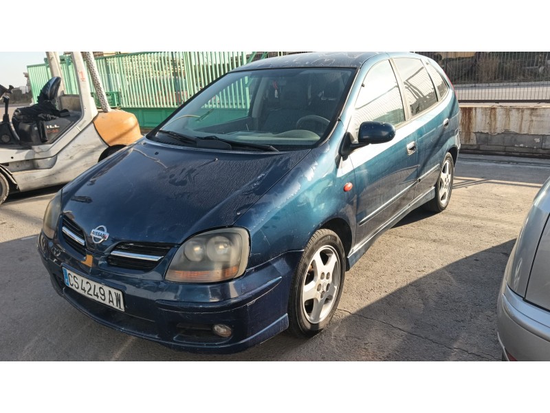 nissan almera tino (v10) del año 2000